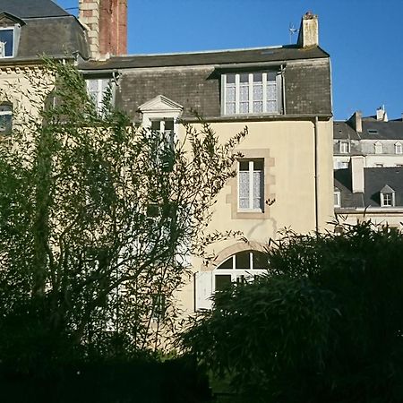 La Maison Serrurier - Chambres D'Hotes Морле Экстерьер фото