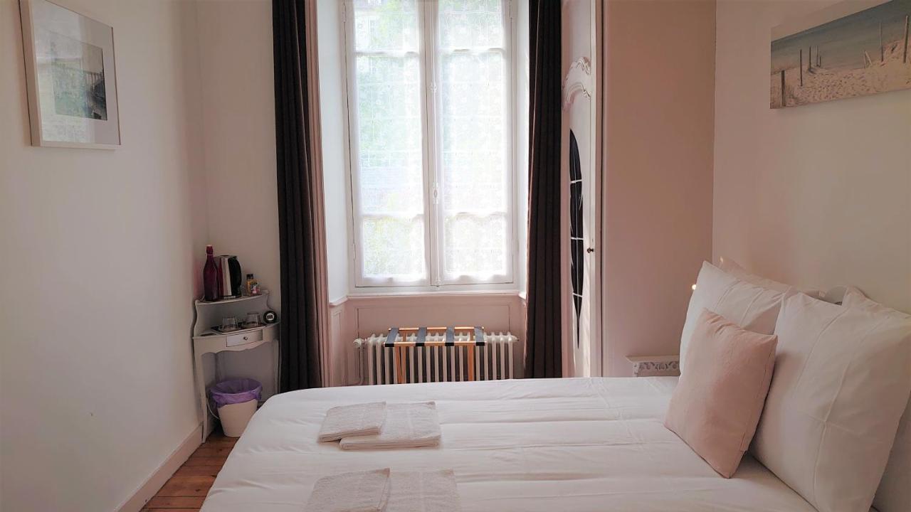 La Maison Serrurier - Chambres D'Hotes Морле Экстерьер фото